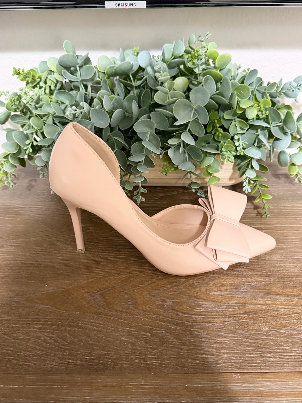 Pointed Bow Pumps in Nude Pink - Women's Dress Heels - Picture 5 of 5